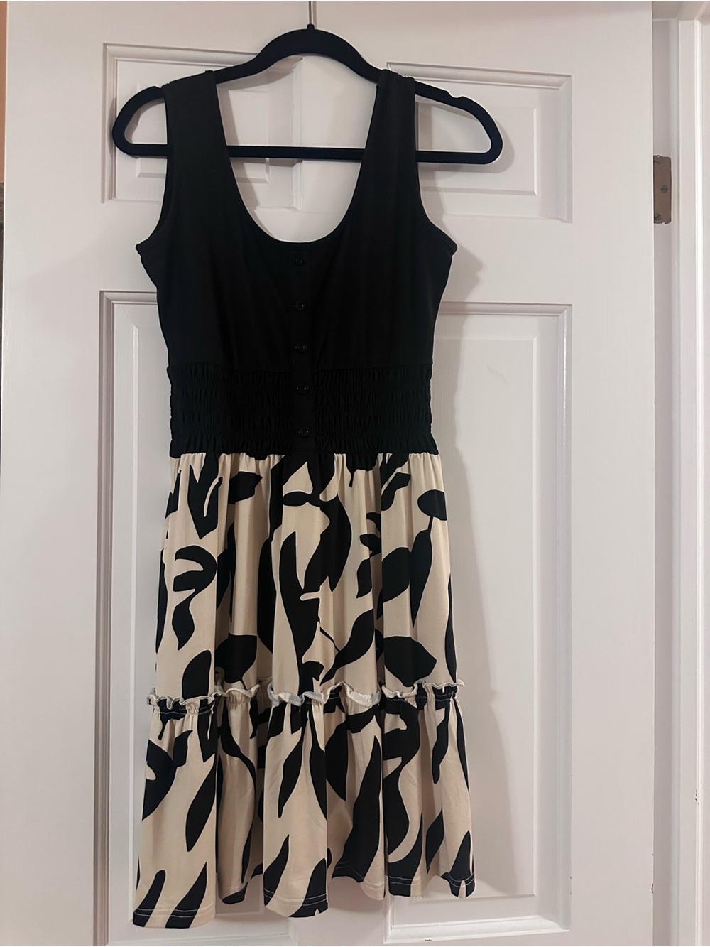 Amazon Black & Cream Sleeveless Tiered Print Dress